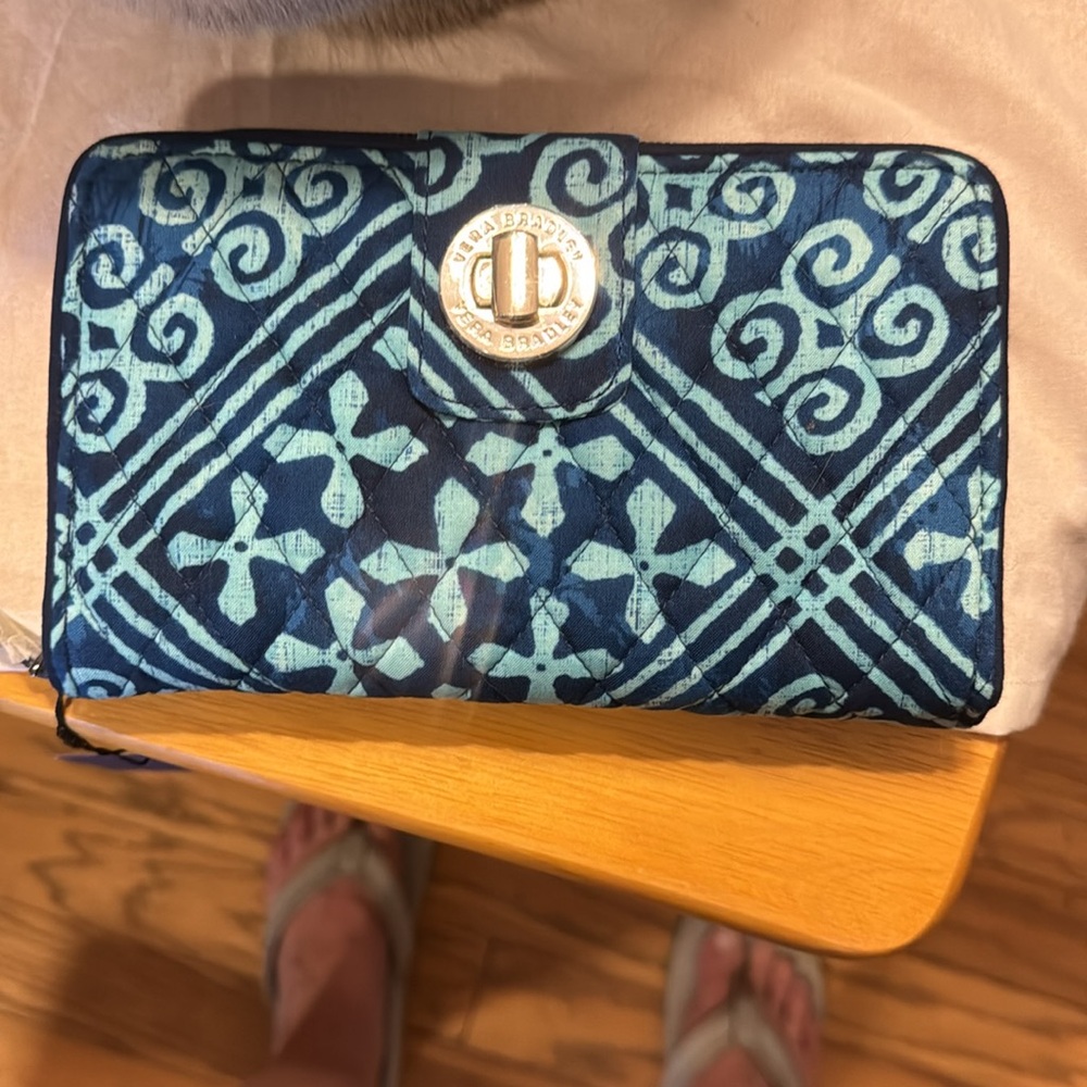 Vera Bradley RFID wallet. New with tags!